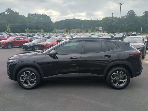 Used 2025 Chevrolet Trax LT w/ Driver Confidence Package FWD image 7