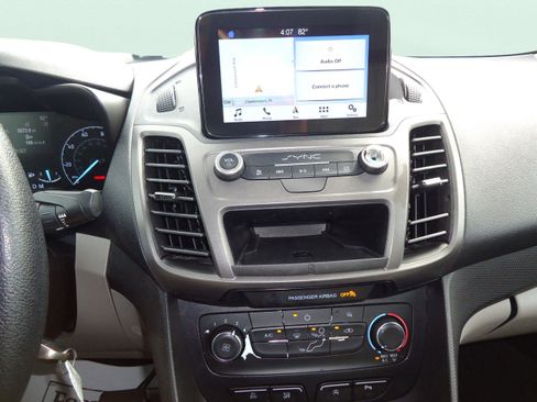 Used 2019 Ford Transit Connect XLT image 16