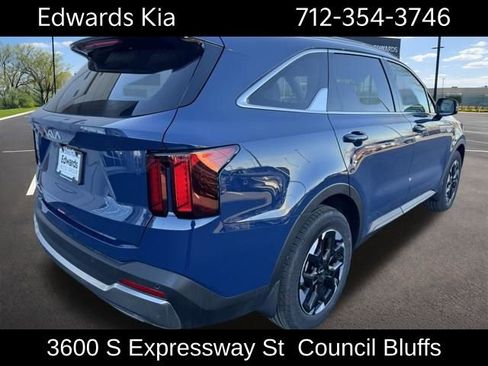 New 2025 Kia Sorento S w/ Panoramic Sunroof Package FWD image 3