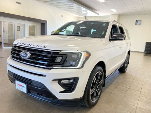 Used 2019 Ford Expedition Limited w/ Equipment Group 303A AWD/4WD image 4
