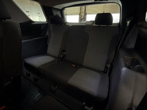 Used 2020 Chevrolet Traverse LT w/ Driver Confidence II Package image 24