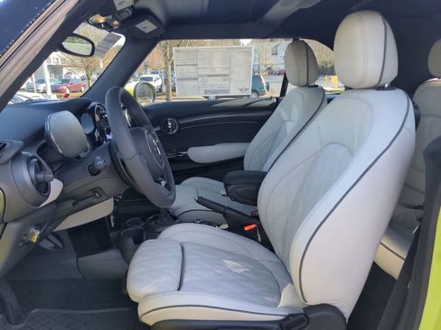 Certified 2023 MINI Cooper S w/ Signature Upholstery Package image 15