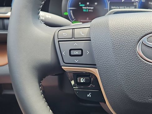 New 2026 Toyota Crown Signia AWD/4WD image 19