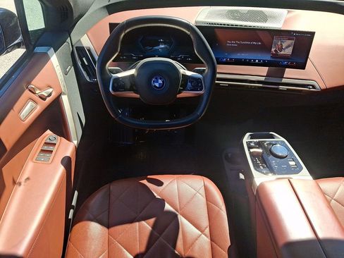 Used 2024 BMW iX xDrive50 w/ Premium Package AWD/4WD image 11