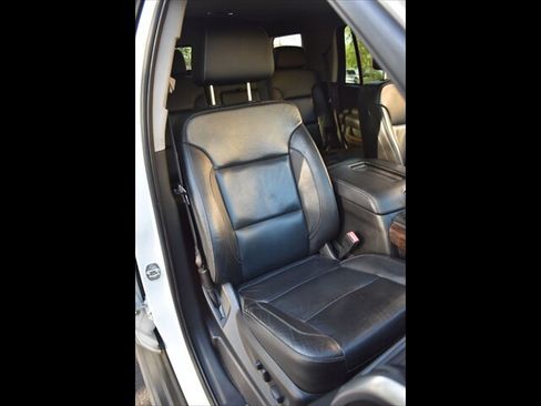 Used 2019 Chevrolet Tahoe LT RWD image 37