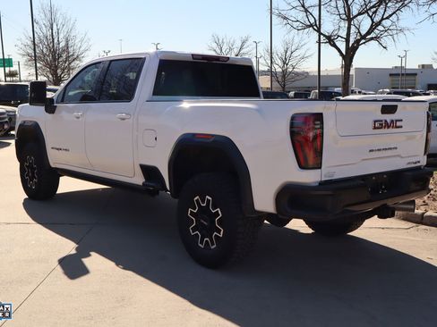 Used 2024 GMC Sierra 2500 AT4X image 8