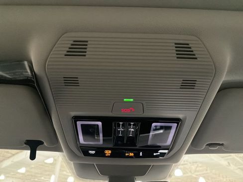 New 2026 Volkswagen Tiguan SE AWD/4WD image 35