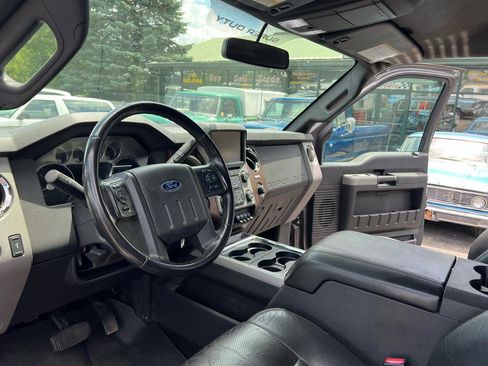 Used 2013 Ford F350 Lariat w/ Chrome Pkg AWD/4WD image 7