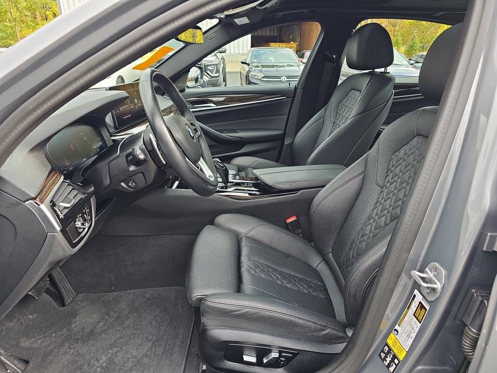 Certified 2023 BMW 530i xDrive w/ Premium Package AWD/4WD image 10