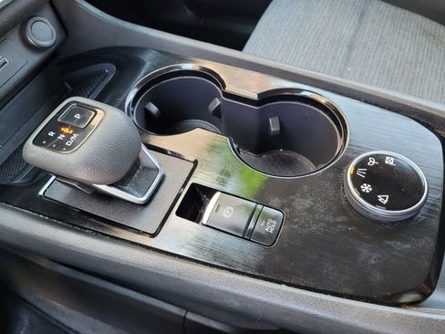 Used 2023 Nissan Rogue SV image 14