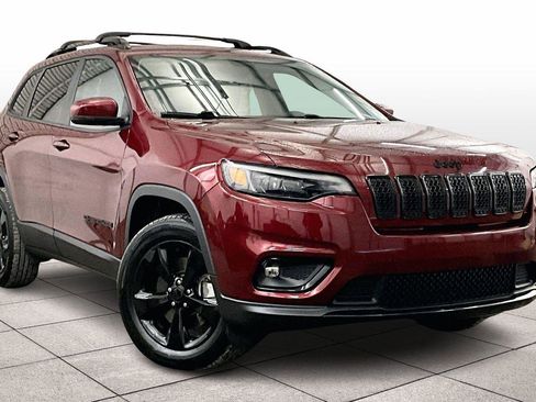 Used 2020 Jeep Cherokee Latitude Plus image 3