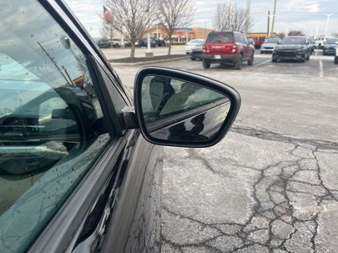 Used 2022 Ford Escape SEL image 4