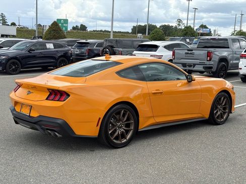 Used 2026 Ford Mustang Coupe RWD image 5