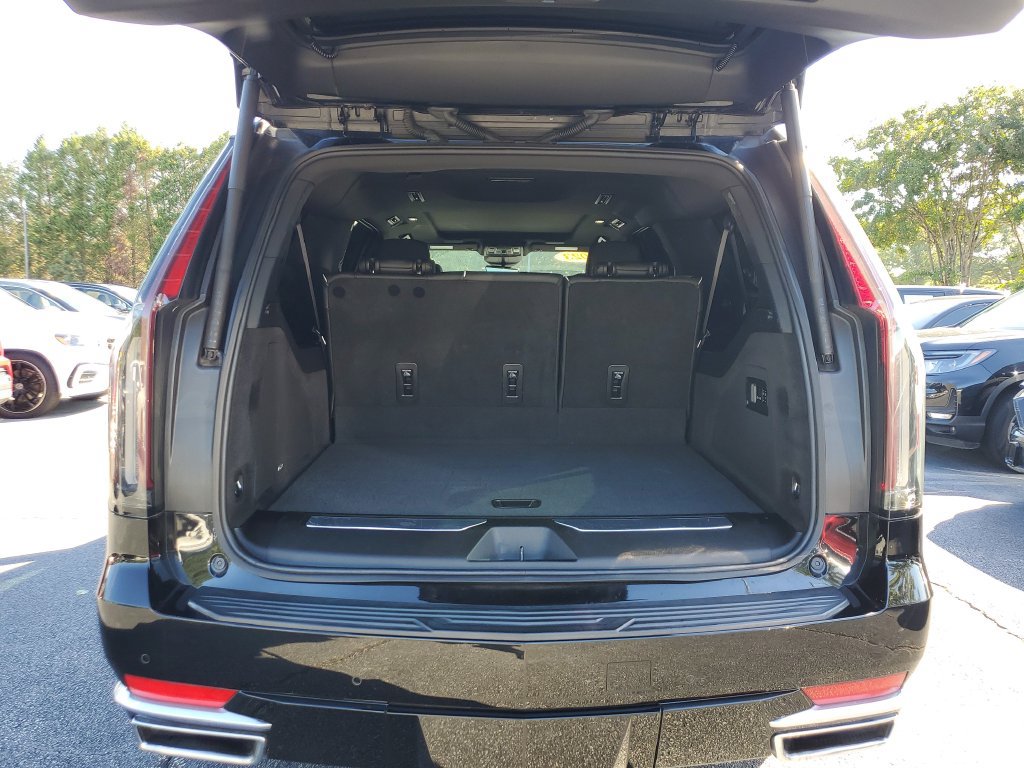 Used 2023 Cadillac Escalade ESV Premium Luxury AWD/4WD image 9
