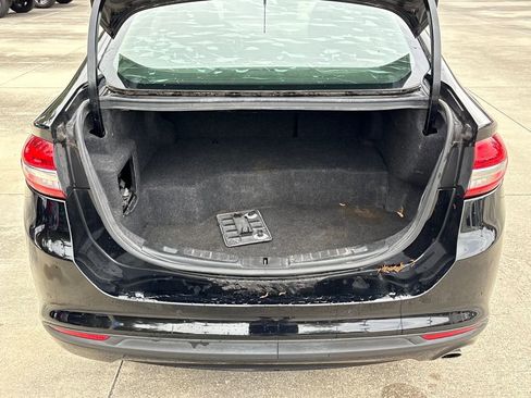 Used 2018 Ford Fusion SE w/ Equipment Group 601A image 31