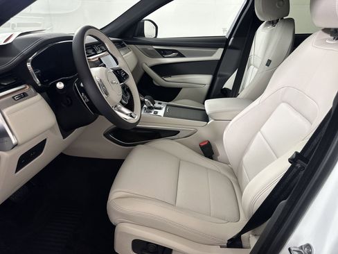 Used 2026 Jaguar F-PACE R-Dynamic S image 3
