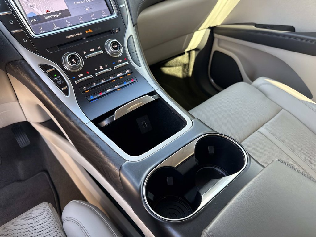 Used 2019 Lincoln Nautilus Reserve FWD image 25