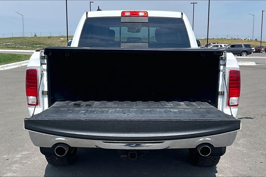 Used 2018 RAM 1500 Laramie AWD/4WD image 17