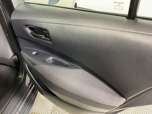 Used 2025 Toyota Corolla LE FWD image 21