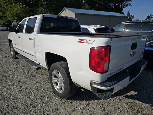 Used 2018 Chevrolet Silverado 1500 LTZ Z71 image 2