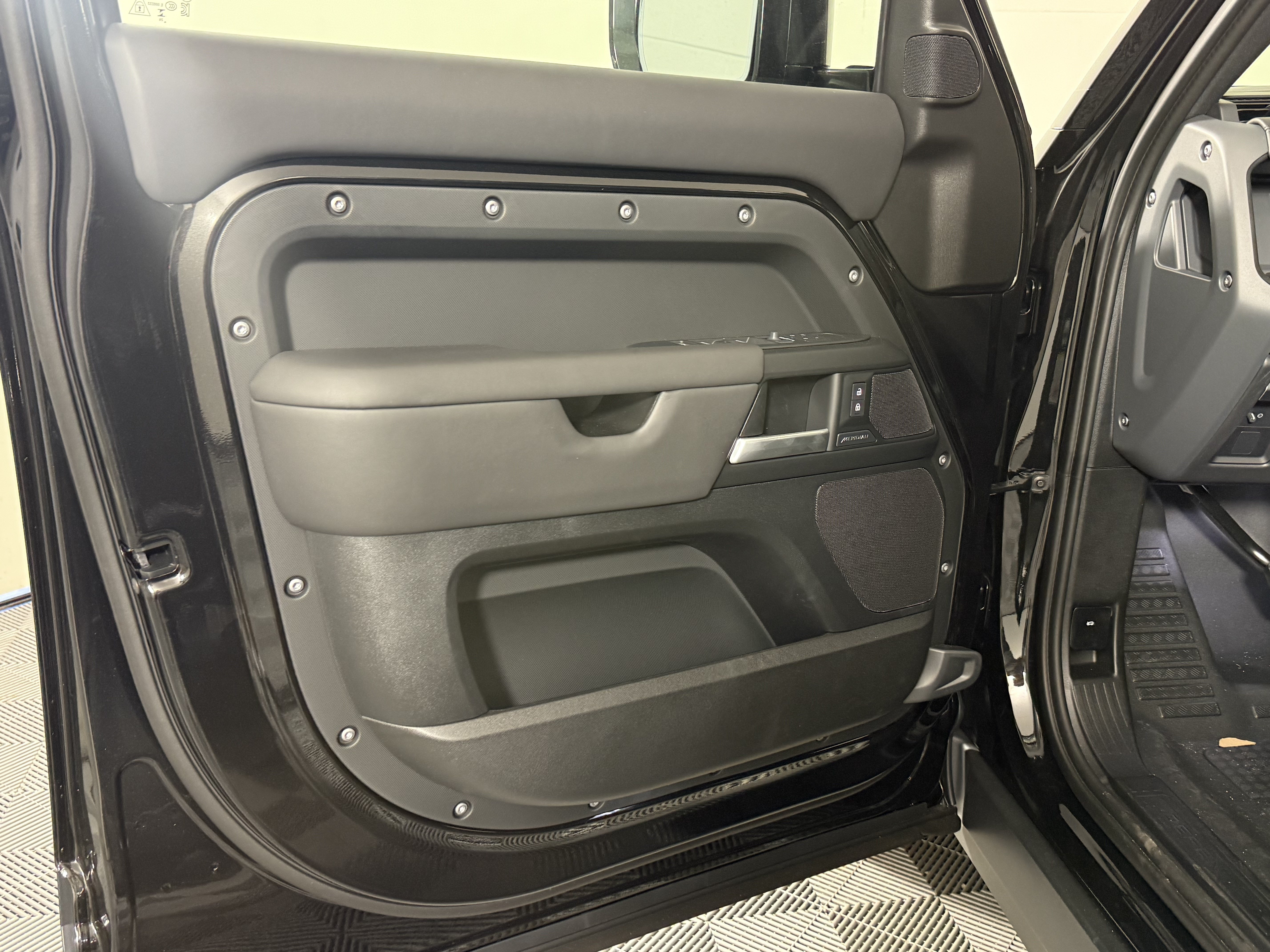 New 2026 Land Rover Defender 110 S AWD/4WD image 13