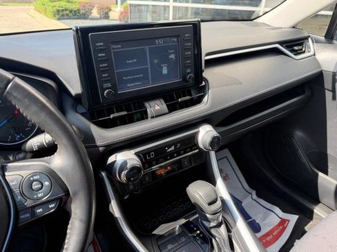 Used 2019 Toyota RAV4 XLE w/ Convenience Package AWD/4WD image 25