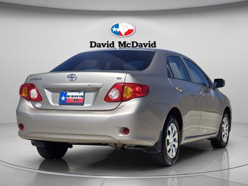 Used 2010 Toyota Corolla LE image 6