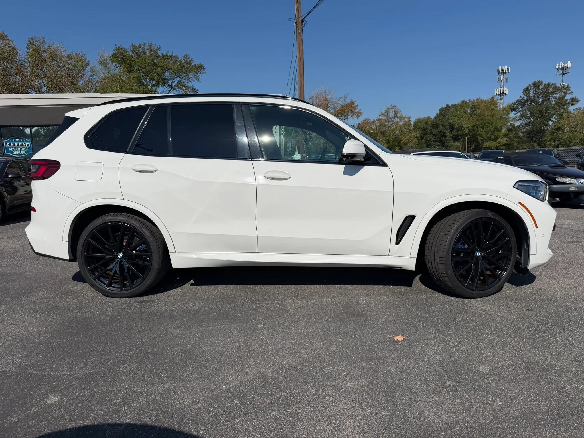 Used 2020 BMW X5 xDrive40i w/ M Sport Package AWD/4WD image 2