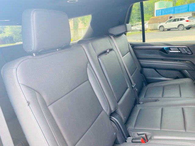 Used 2025 Chevrolet Tahoe LT RWD image 12