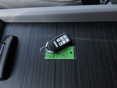 Used 2021 Honda Pilot Special Edition image 28