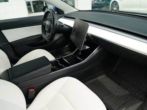Used 2019 Tesla Model 3 Standard Range Plus RWD image 22