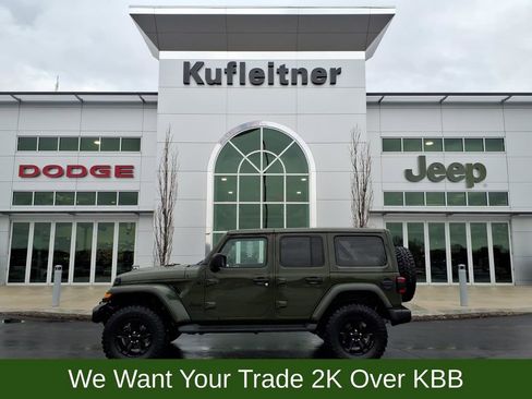Used 2021 Jeep Wrangler Unlimited Sahara AWD/4WD image 1