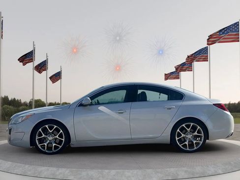 Used 2017 Buick Regal GS w/ Driver Confidence Package #2 FWD image 4