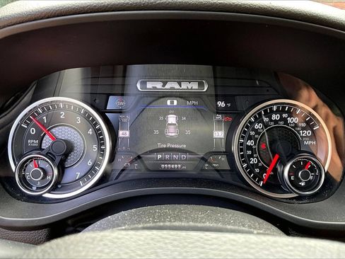 Used 2024 RAM 1500 Big Horn AWD/4WD image 12