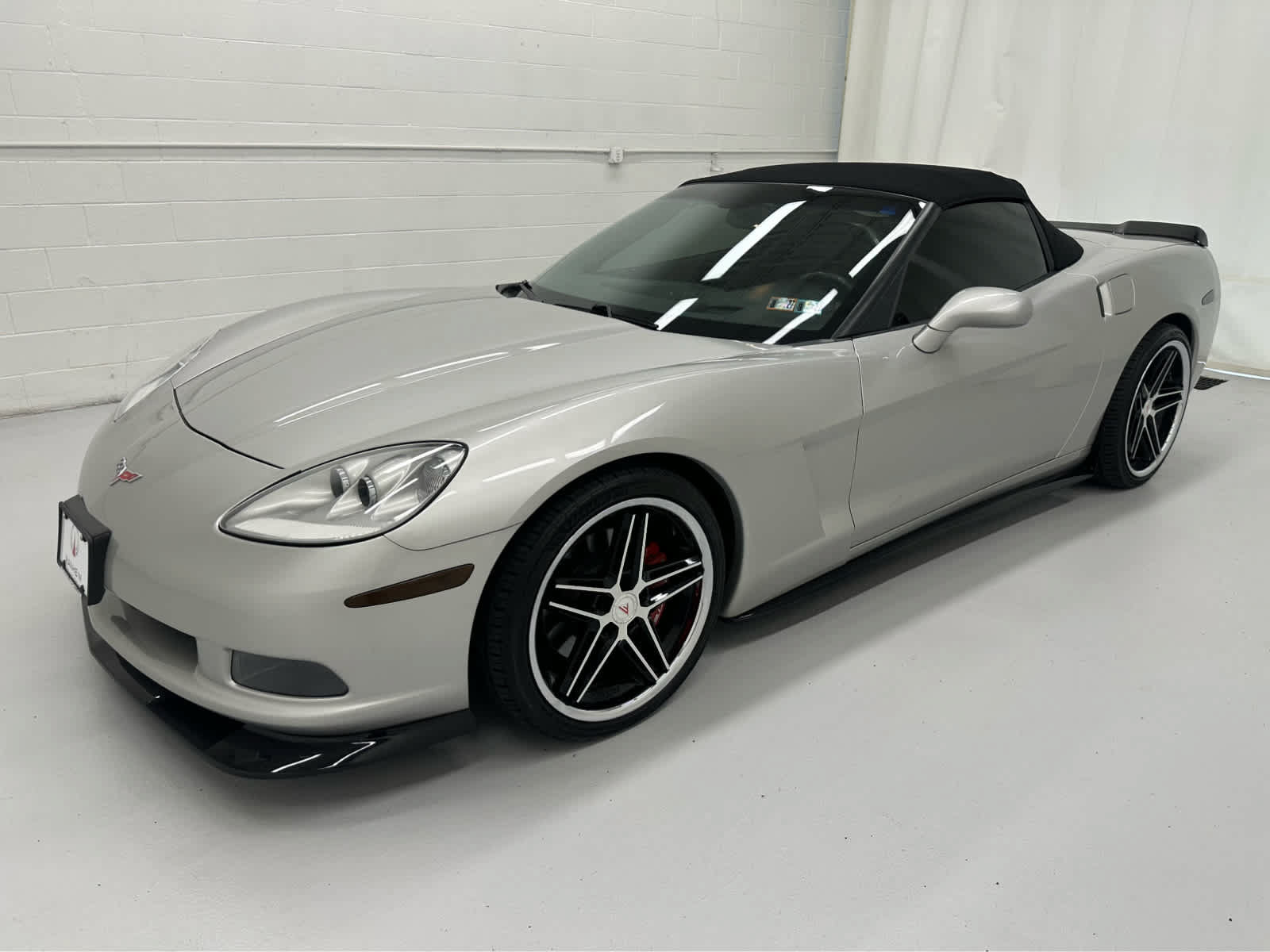 Used 2007 Chevrolet Corvette Convertible w/ Preferred Equipment Group RWD image 25