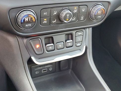 Used 2018 GMC Terrain Denali image 21