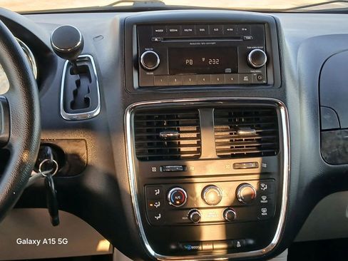 Used 2016 Dodge Grand Caravan SE w/ Quick Order Package 29E SE FWD image 23