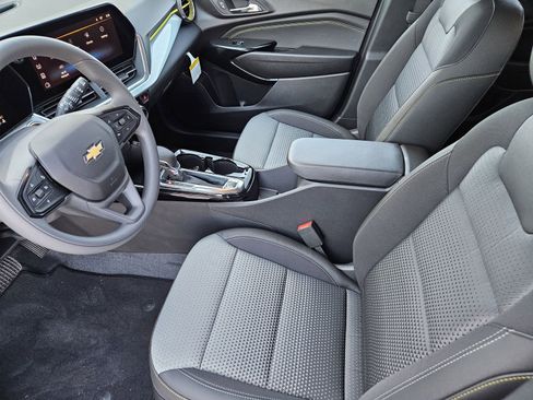 New 2026 Chevrolet Trax LT image 16