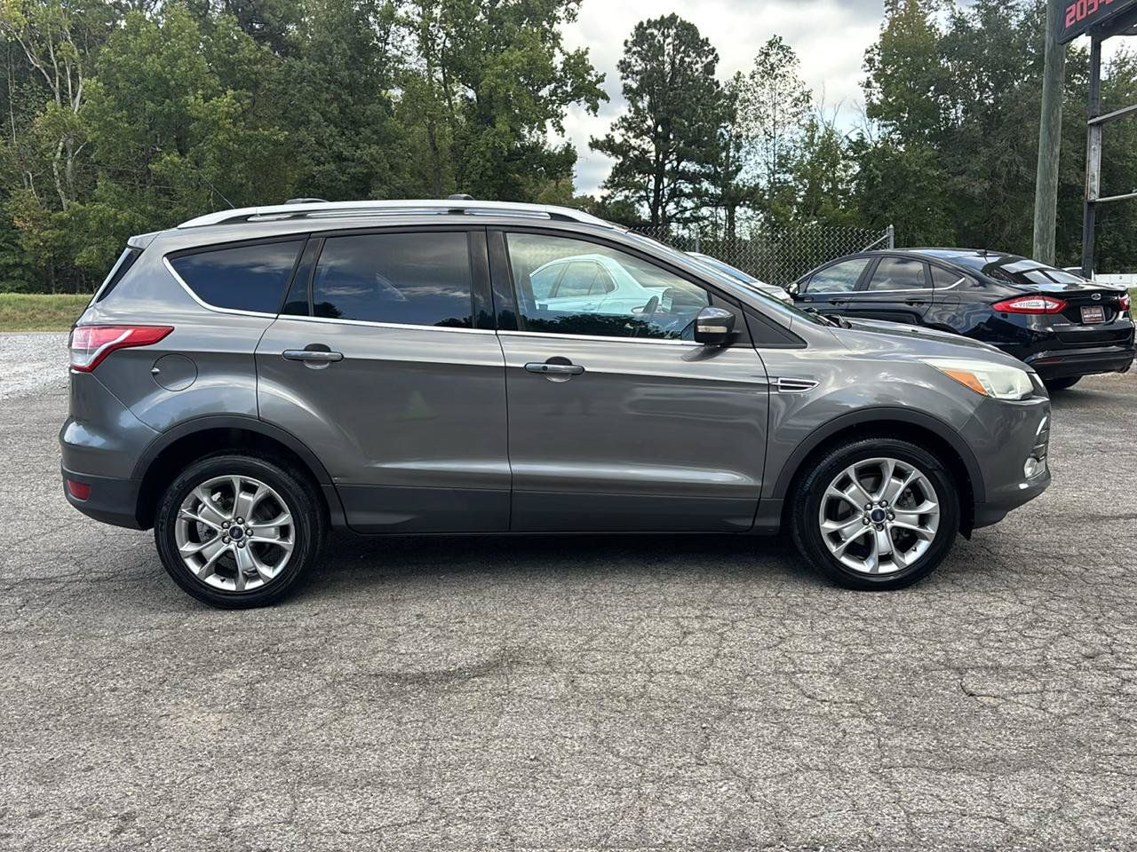 Used 2014 Ford Escape Titanium FWD image 2