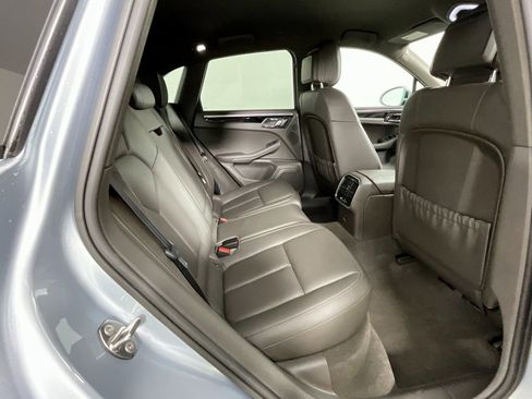 Used 2020 Porsche Macan image 23