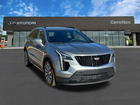 Used 2023 Cadillac XT4 Sport image 3