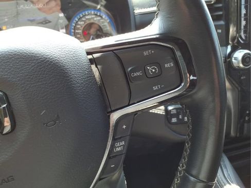 Used 2022 RAM 1500 Limited w/ Body Color Bumper Group AWD/4WD image 17
