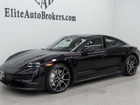 Used 2022 Porsche Taycan RWD image 41