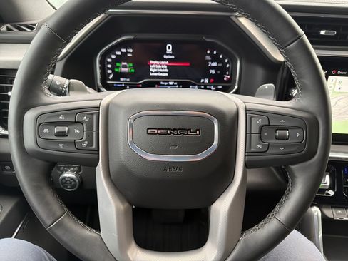 Used 2025 GMC Sierra 1500 Denali w/ Denali Reserve Package AWD/4WD image 22