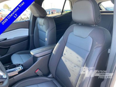 New 2026 Chevrolet Trax LT w/ Driver Confidence Package image 9