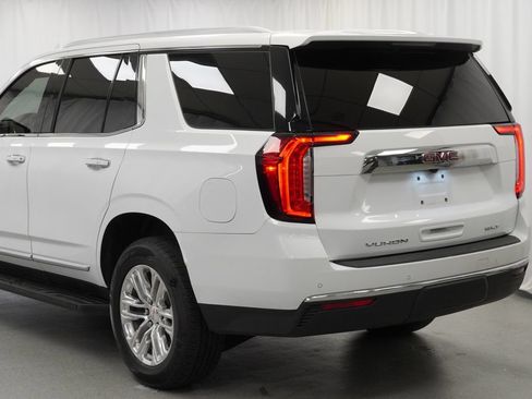 Used 2021 GMC Yukon SLT RWD image 12