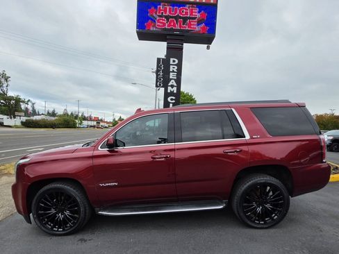 Used 2018 GMC Yukon SLT AWD/4WD image 4