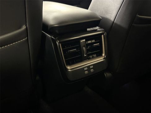 Used 2025 Toyota Crown Signia image 37