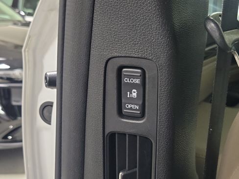 Certified 2023 Honda Odyssey Touring image 14