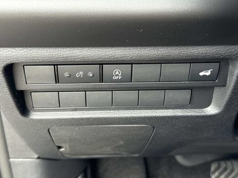 New 2026 Mitsubishi Outlander SE FWD image 41